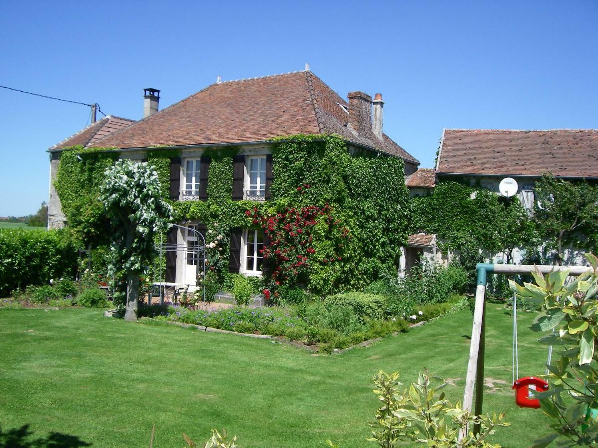 La Ferme Le Merger Bed and Breakfast La Ferté-Gaucher Εξωτερικό φωτογραφία